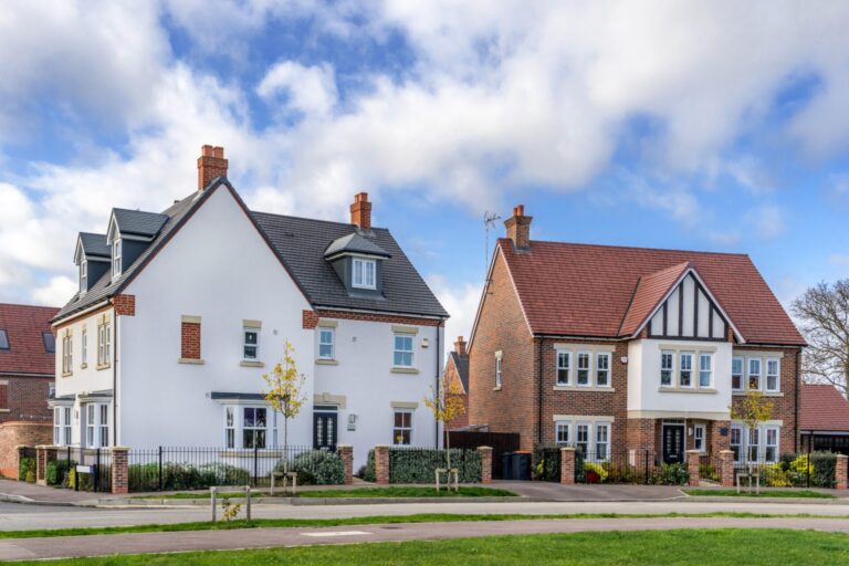 Modern detached family homes in a Morley residential development in LS27, West Yorkshire