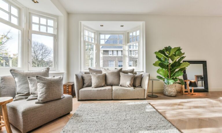Bright living room in a well-presented family home, representing house prices near grammar schools in Tunbridge Wells.