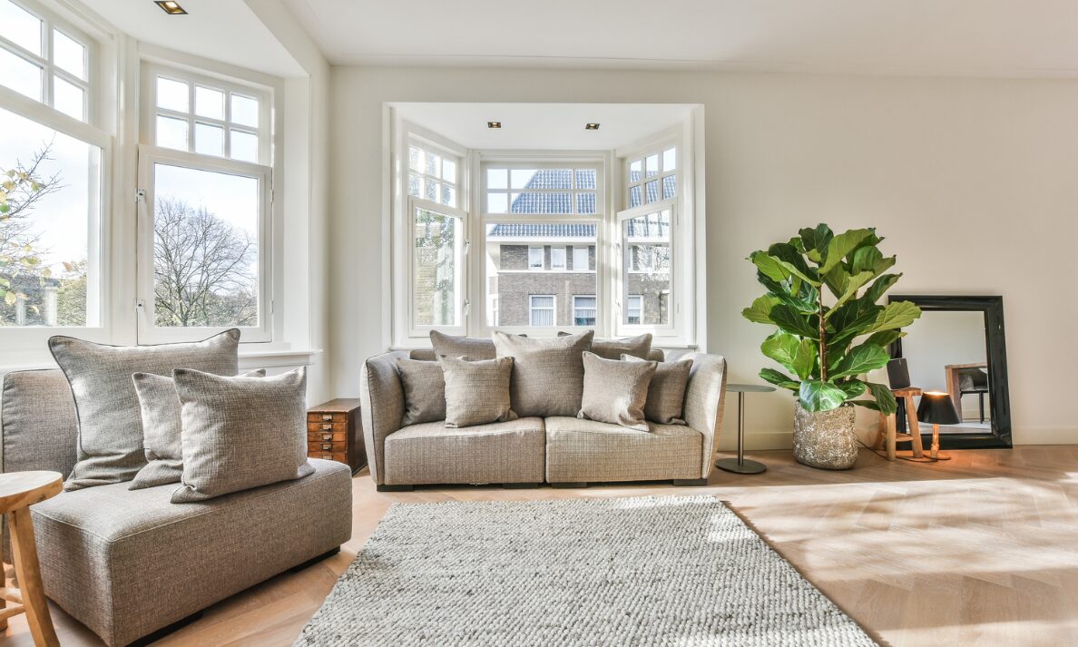 Bright living room in a well-presented family home, representing house prices near grammar schools in Tunbridge Wells.