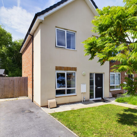 CAM00831P1-PR0086-STILL01